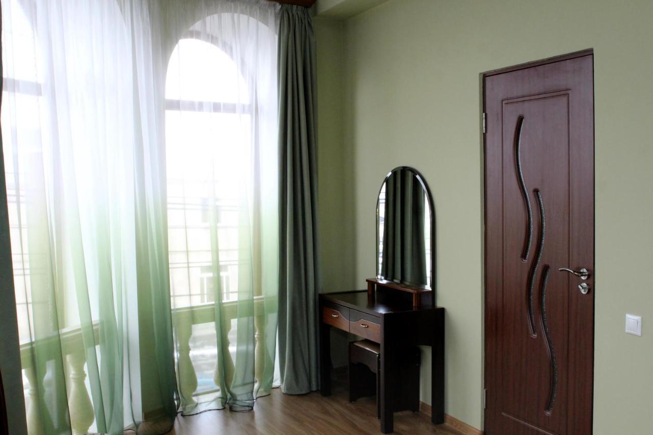 Golden Apricot Bed and Breakfast Γκιουμρί Εξωτερικό φωτογραφία